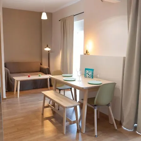 The Brand New House Meets The Ideal Location Apt1