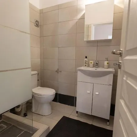Apartment The Brand New House Meets The Ideal Location Apt1 *