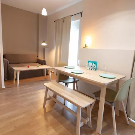 The Brand New House Meets The Ideal Location Apt1